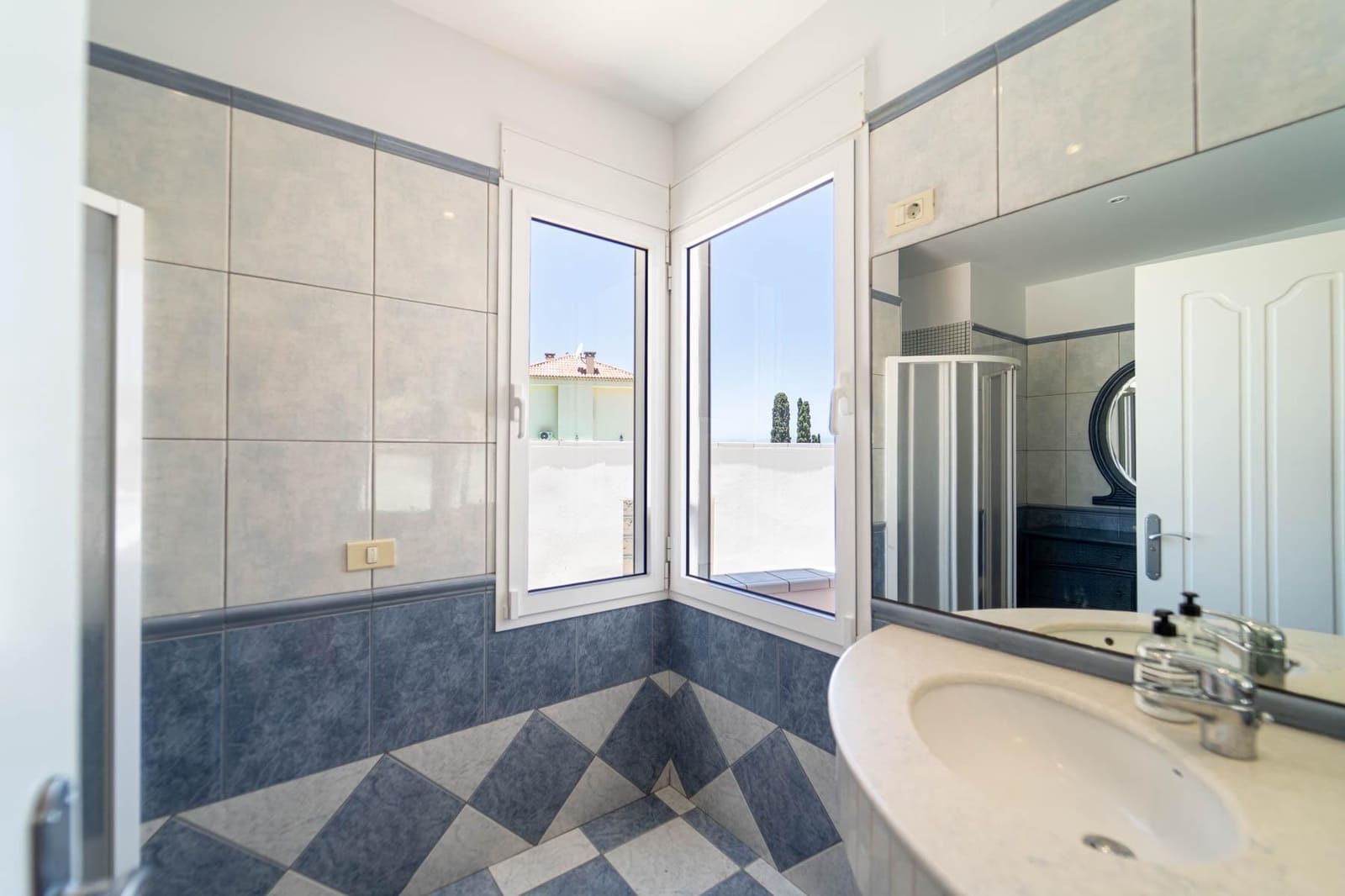 Chalet de 3 habitaciones en Tauro en venta con piscina garaje - 1.190.000 € (Ref: 9892267)