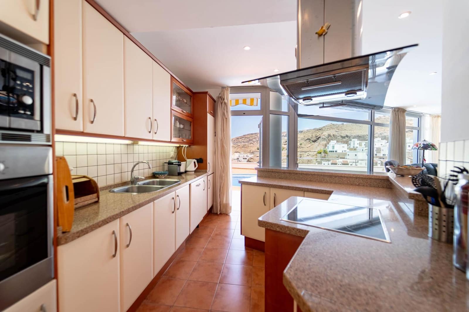 Chalet de 3 habitaciones en Tauro en venta con piscina garaje - 1.190.000 € (Ref: 9892267)