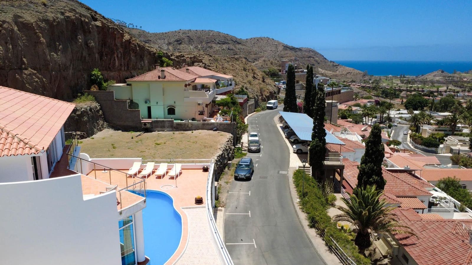 Chalet de 3 habitaciones en Tauro en venta con piscina garaje - 1.190.000 € (Ref: 9892267)