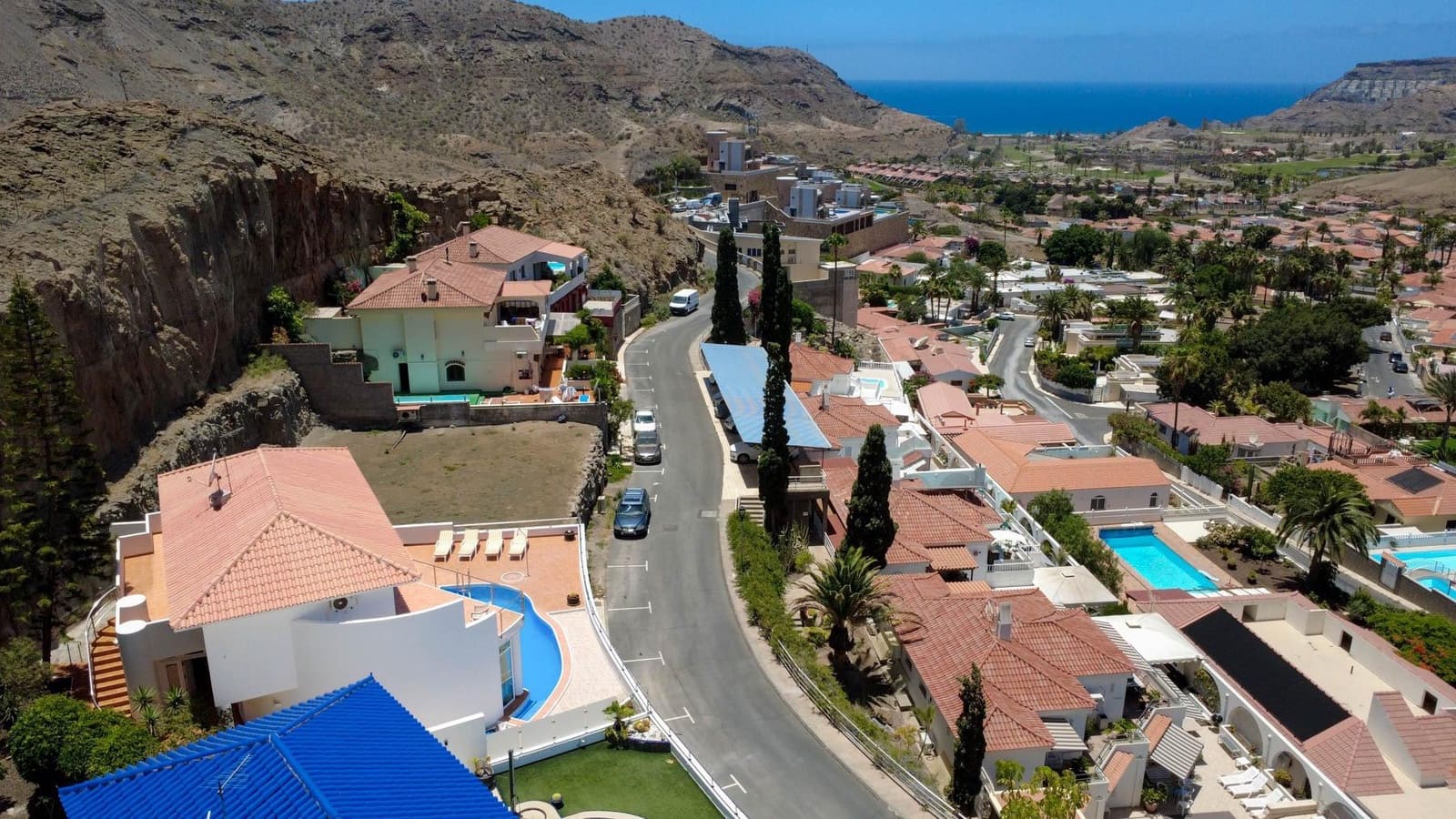 Chalet de 3 habitaciones en Tauro en venta con piscina garaje - 1.190.000 € (Ref: 9892267)