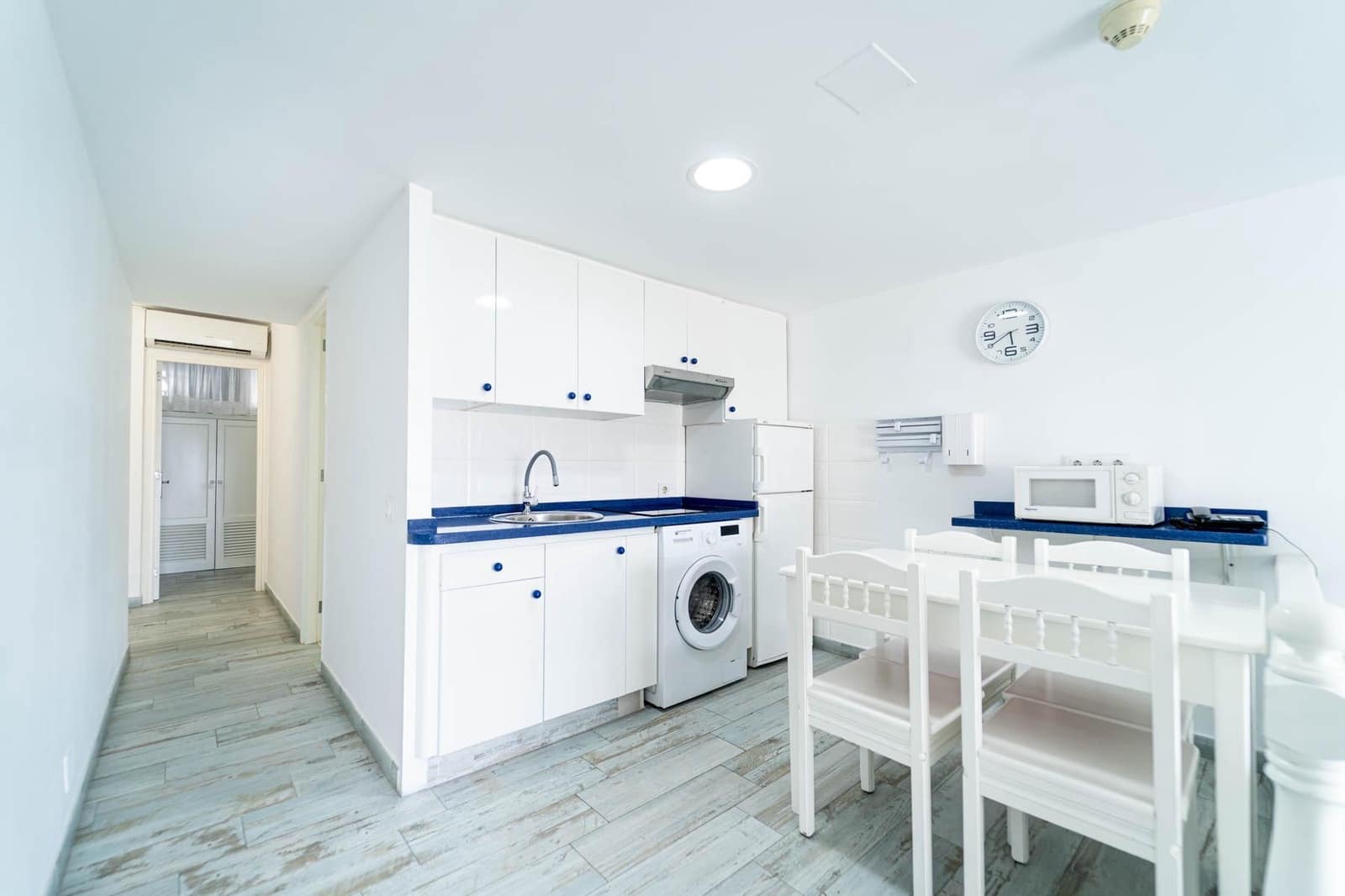1 bedroom Apartment for sale in Playa del Ingles with pool - € 295,000 (Ref: 9994186)