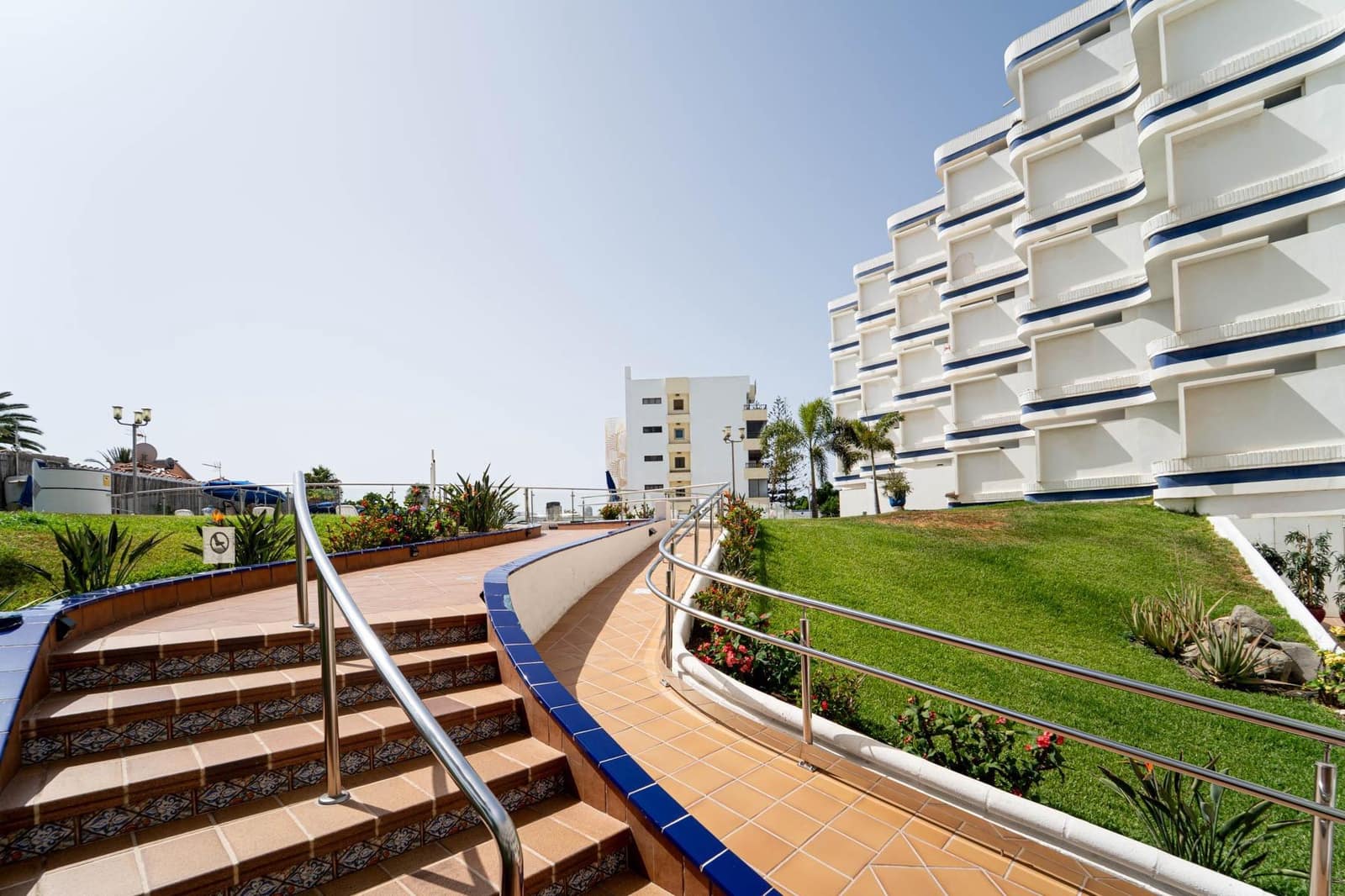 1 bedroom Apartment for sale in Playa del Ingles with pool - € 295,000 (Ref: 9994186)