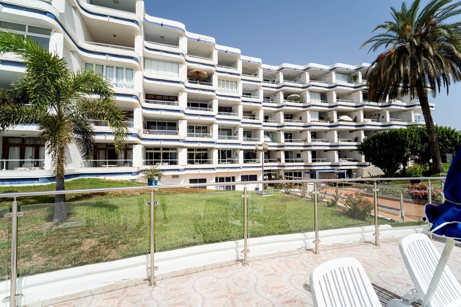1 bedroom Apartment for sale in Playa del Ingles with pool - € 295,000 (Ref: 9994186)