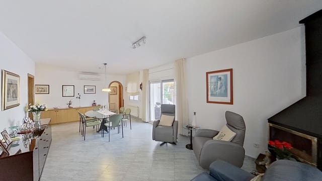 5 chambre Finca/Maison de Campagne à vendre à L'Ampolla avec piscine garage - 530 000 € (Ref: 10006846)