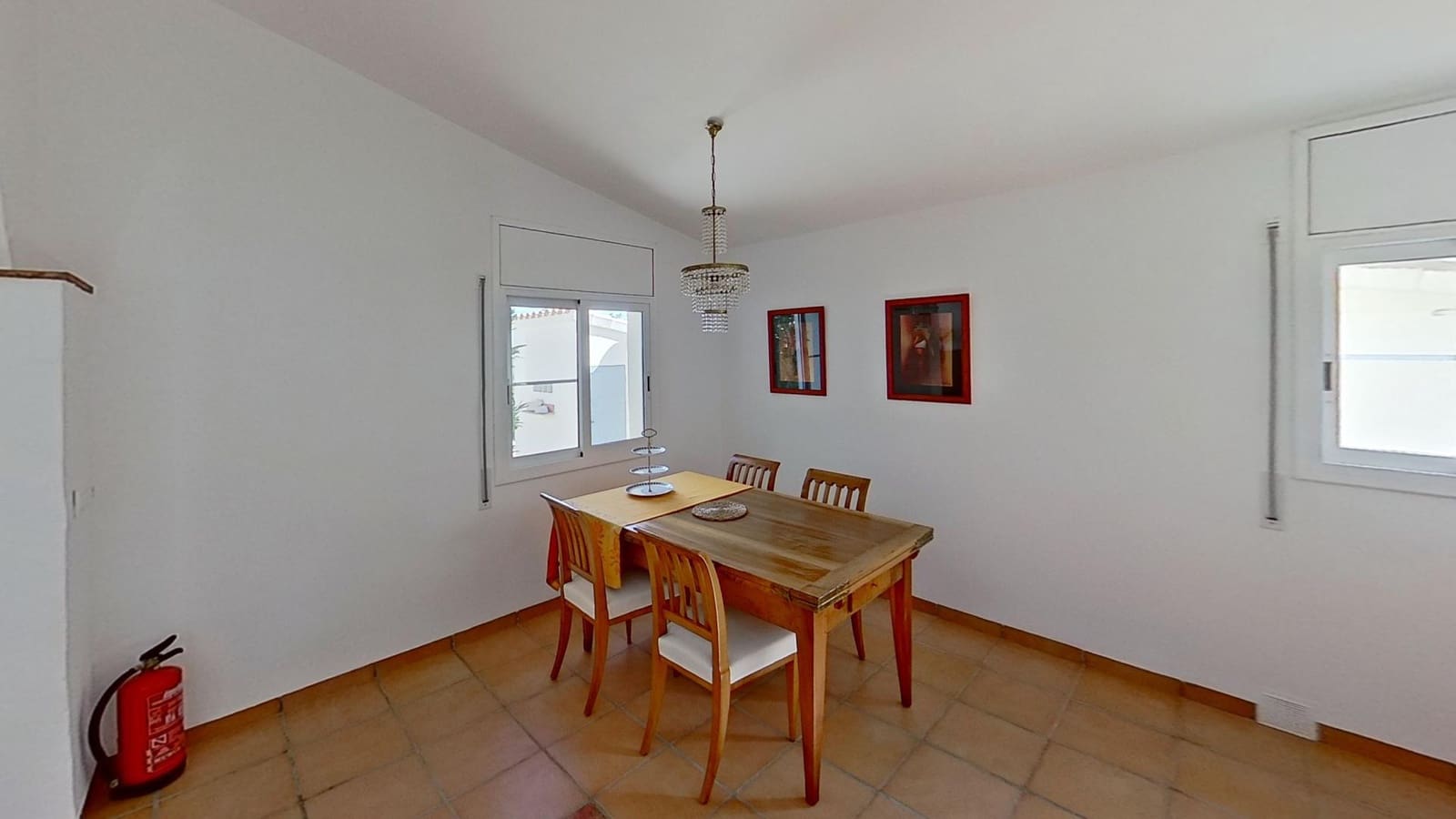 3 bedroom Finca/Country House for sale in Tortosa with pool - € 495,000 (Ref: 10026596)