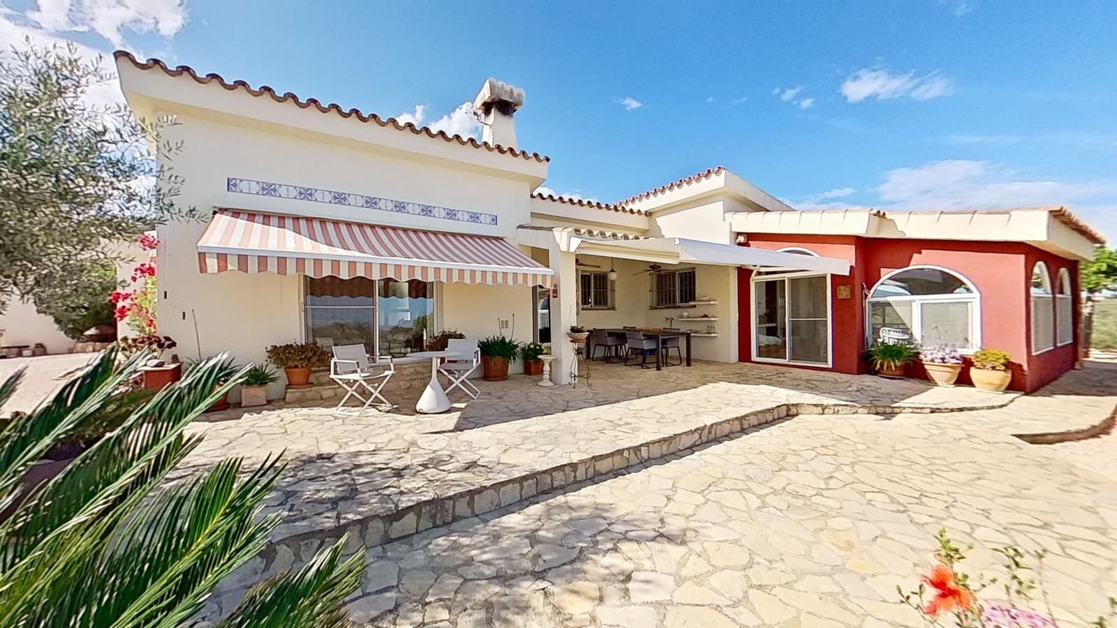 3 bedroom Finca/Country House for sale in Tortosa with pool - € 495,000 (Ref: 10026596)