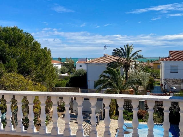 Chalet de 4 habitaciones en L'Ampolla en venta con piscina garaje - 530.000 € (Ref: 10172127)