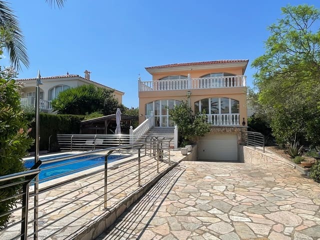 Chalet de 4 habitaciones en L'Ampolla en venta con piscina garaje - 530.000 € (Ref: 10172127)