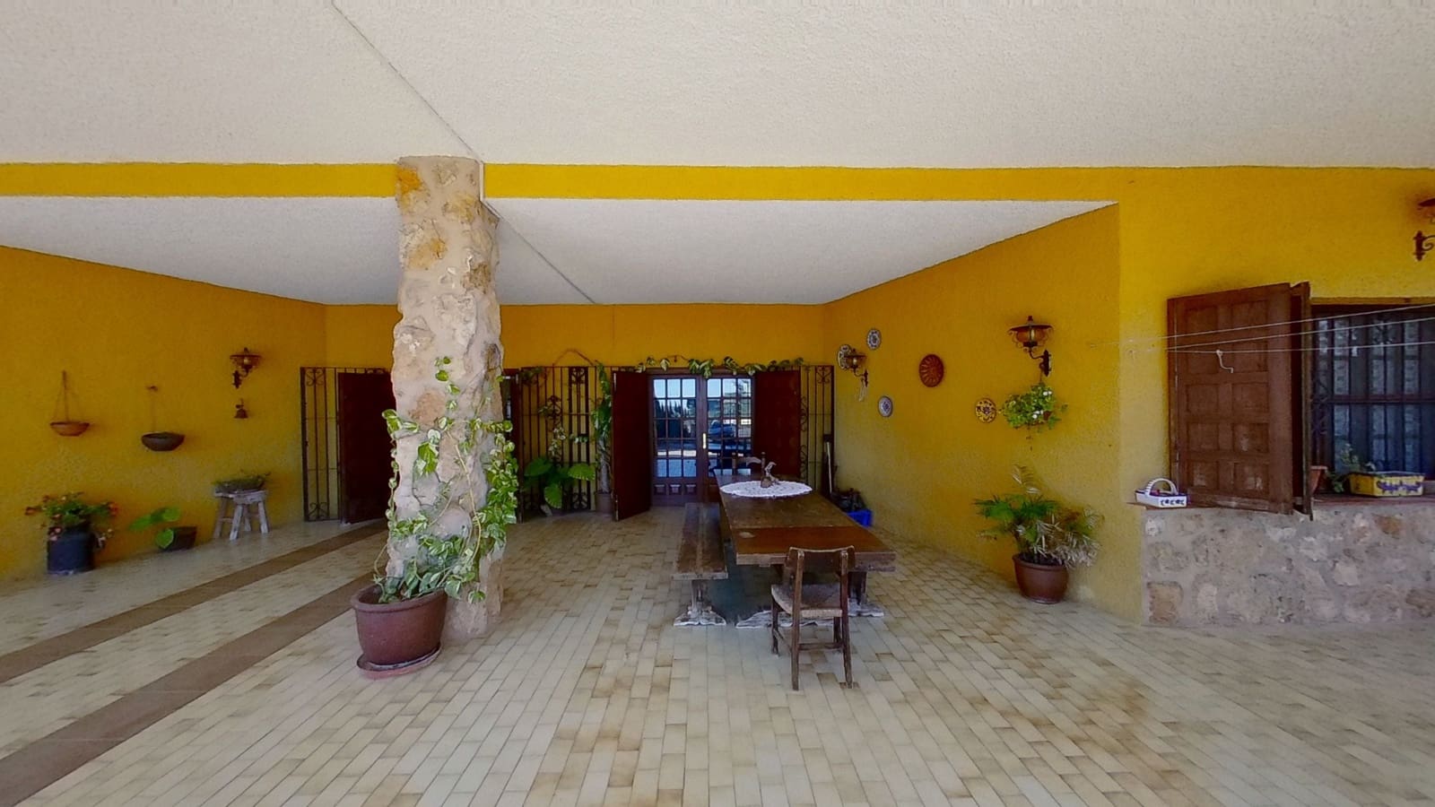 4 bedroom Villa for sale in L'Ampolla with garage - € 449,000 (Ref: 10174206)