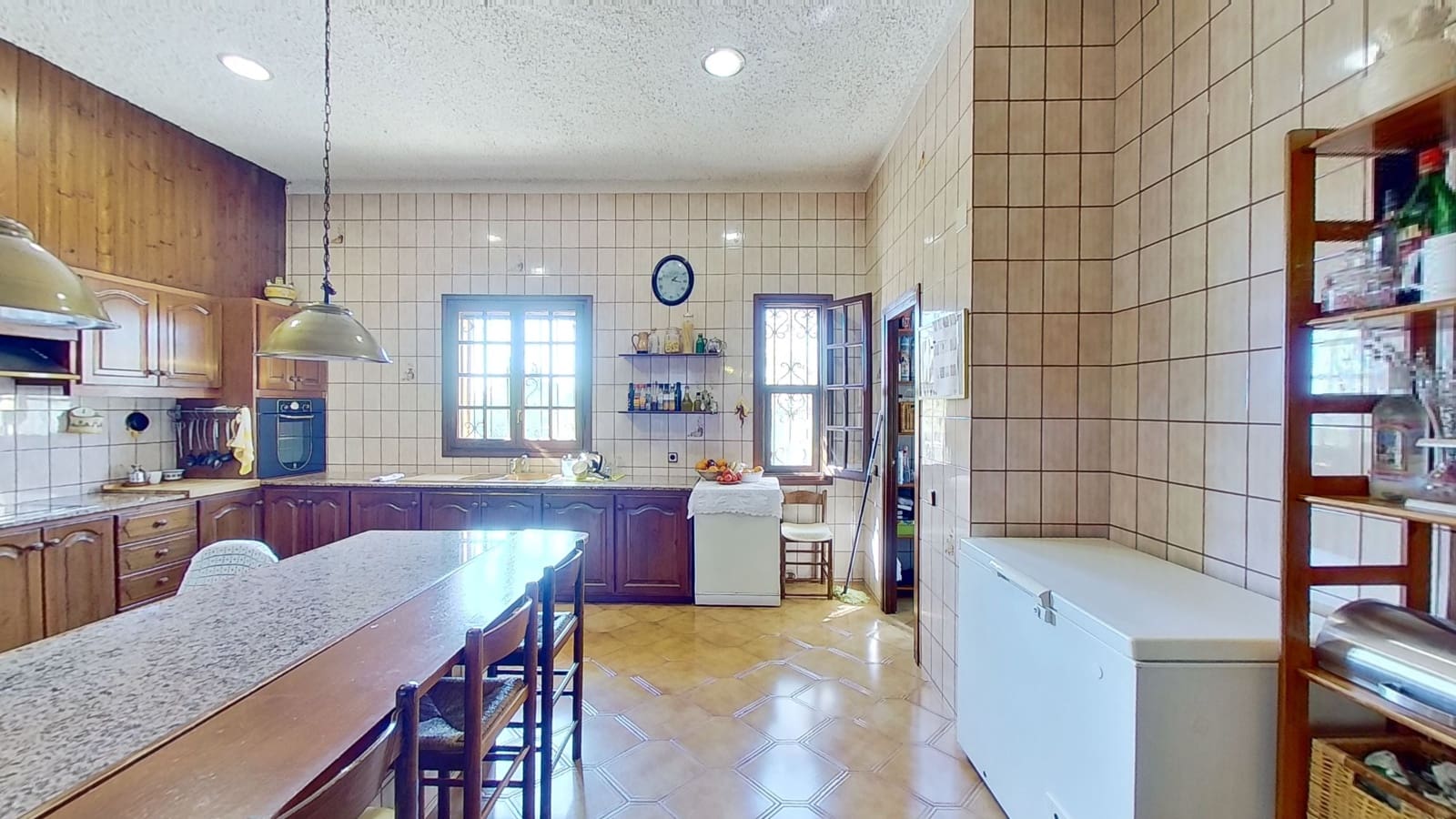 4 bedroom Villa for sale in L'Ampolla with garage - € 449,000 (Ref: 10174206)