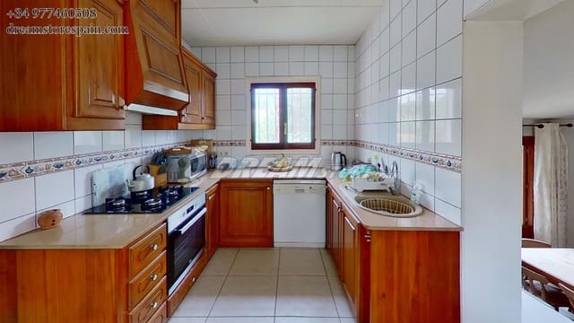 6 soverom Villa til salgs i L'Ampolla med svømmebasseng garasje - € 385 000 (Ref: 7519648)