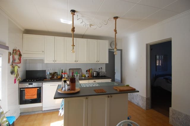 4 soveværelse Finca/Landehus til salg i L'Ampolla med swimmingpool garage - € 295.000 (Ref: 9303837)