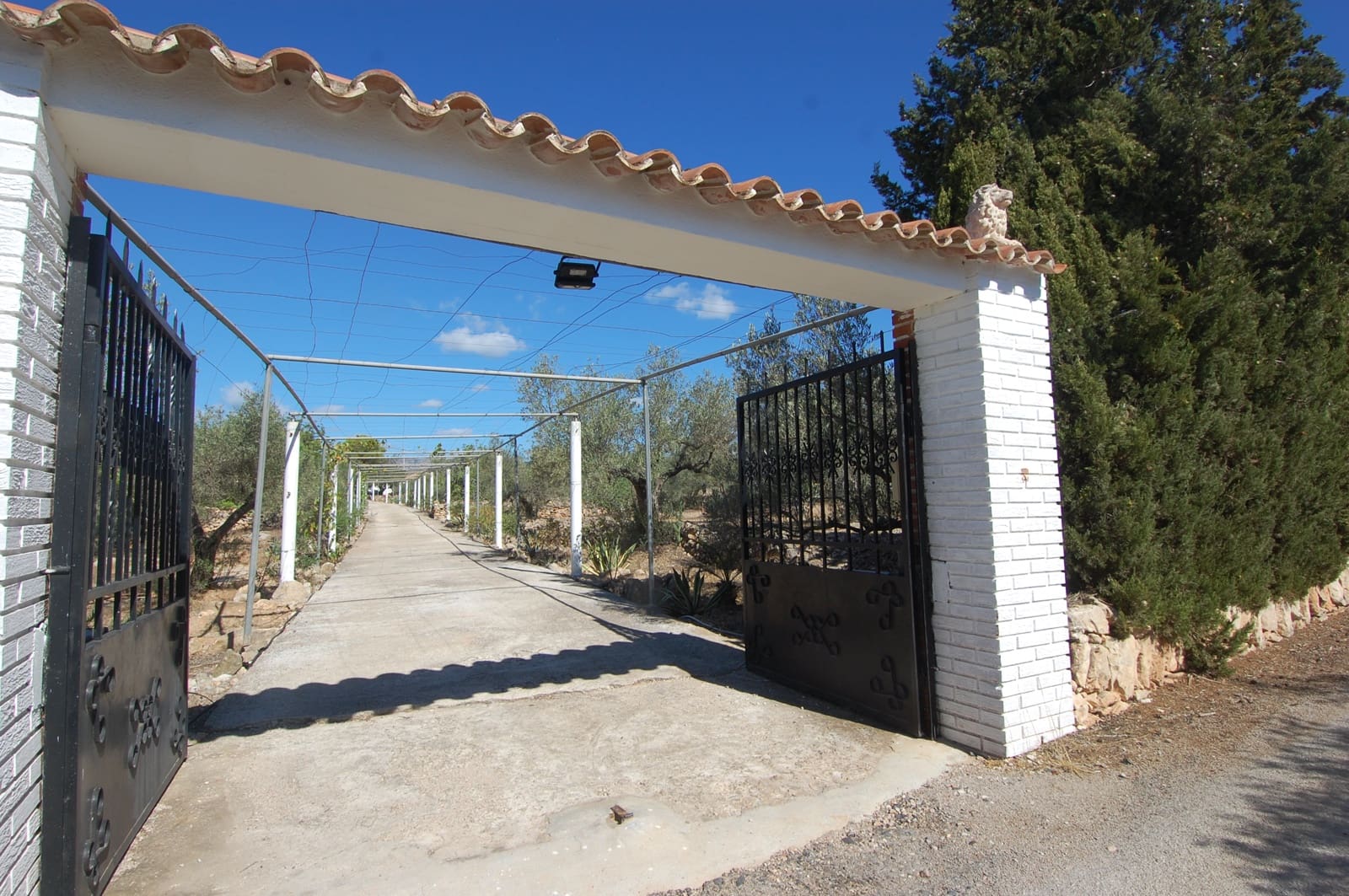 4 soveværelse Finca/Landehus til salg i L'Ampolla med swimmingpool garage - € 295.000 (Ref: 9303837)