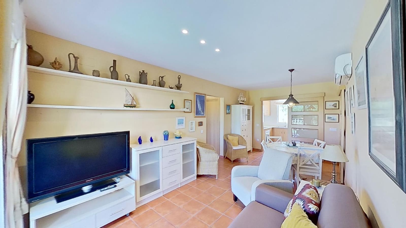 2 slaapkamer Strandappartement te koop in L'Ampolla met zwembad garage - € 210.000 (Ref: 9316978)