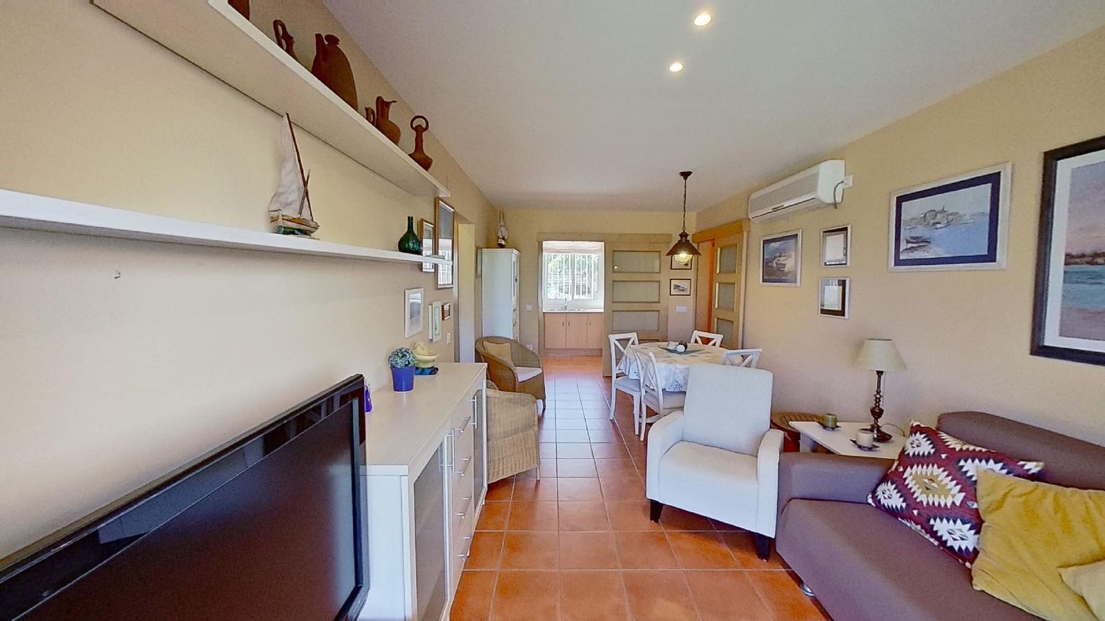 2 slaapkamer Strandappartement te koop in L'Ampolla met zwembad garage - € 210.000 (Ref: 9316978)