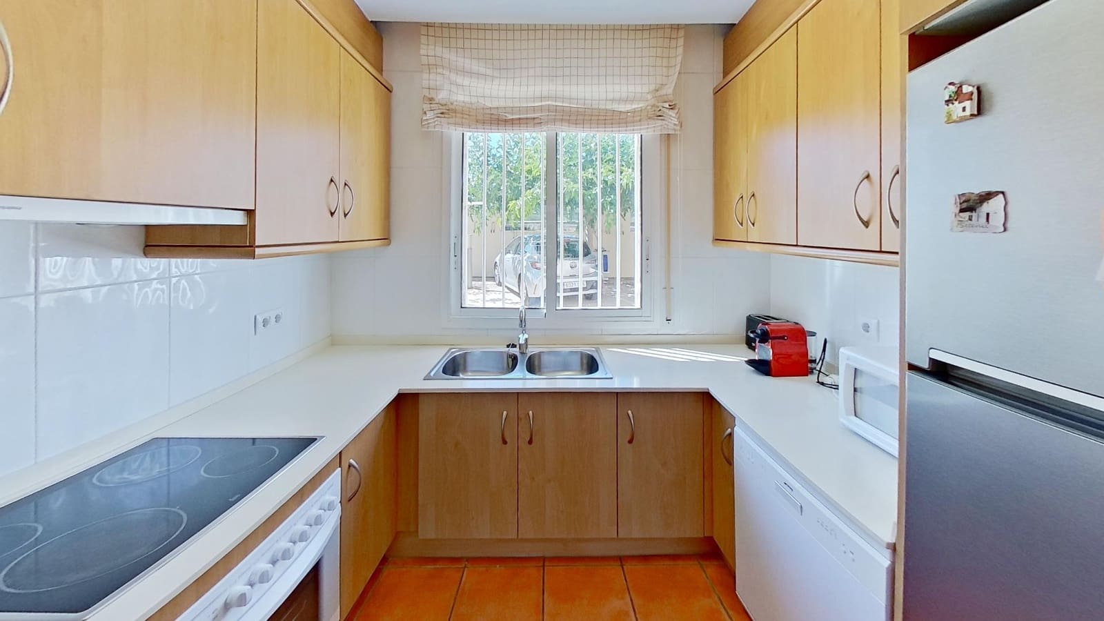 2 slaapkamer Strandappartement te koop in L'Ampolla met zwembad garage - € 210.000 (Ref: 9316978)