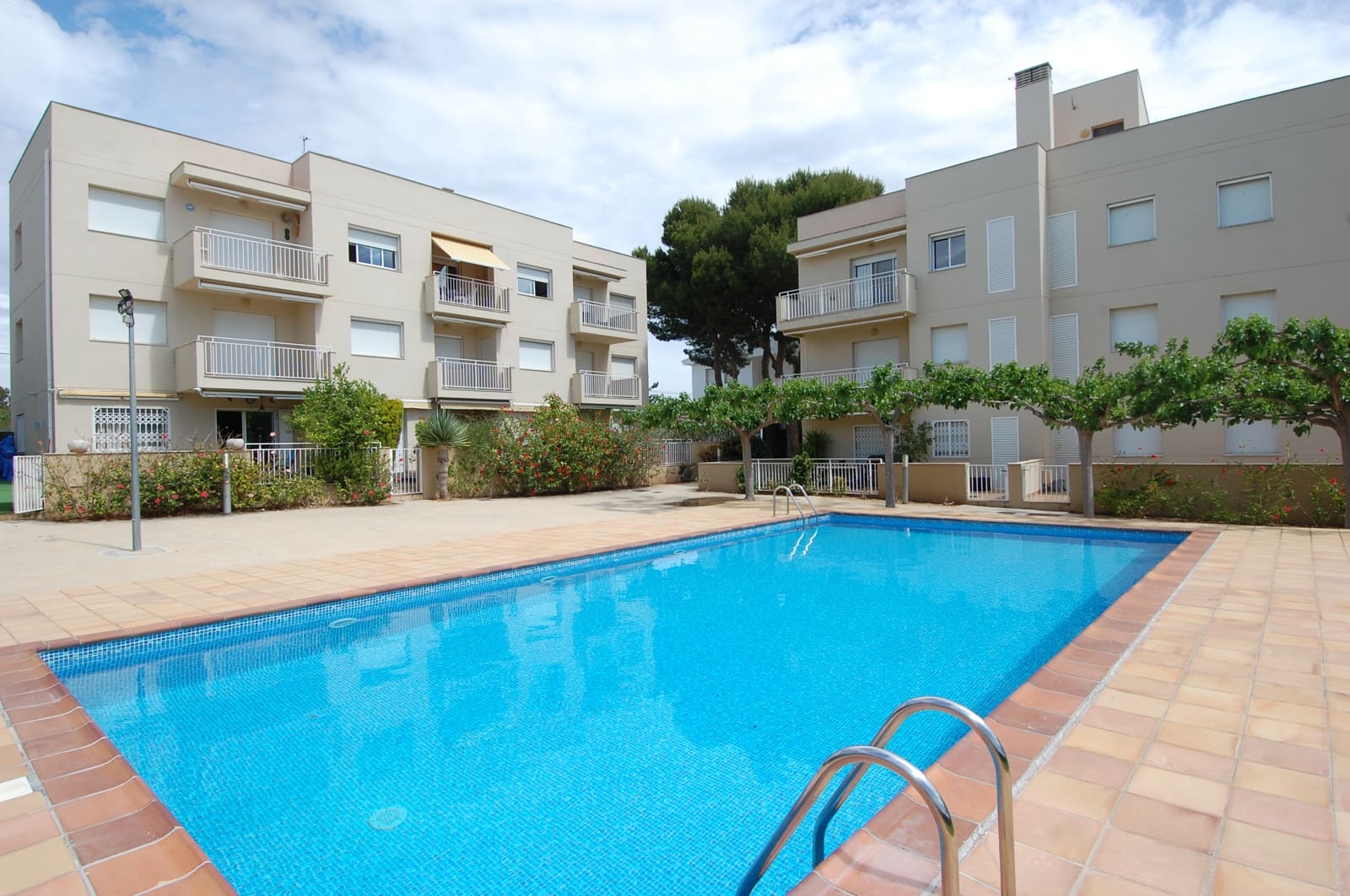 2 slaapkamer Strandappartement te koop in L'Ampolla met zwembad garage - € 210.000 (Ref: 9316978)