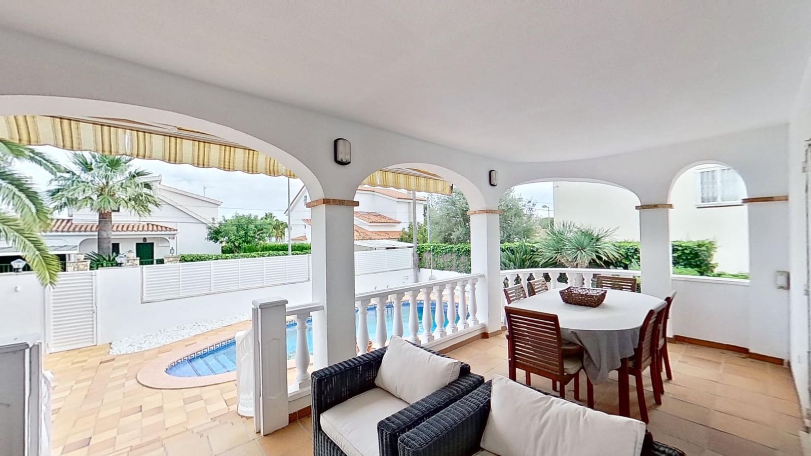 5 soverom Villa til salgs i L'Ampolla med svømmebasseng garasje - € 560 000 (Ref: 9499956)