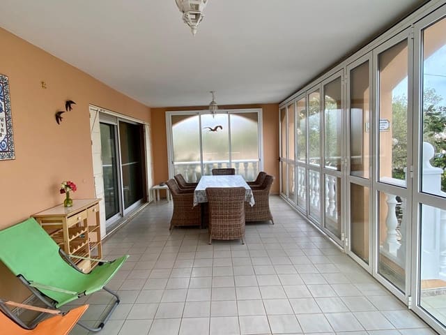 4 bedroom Villa for sale in L'Ampolla with pool garage - € 535,000 (Ref: 9676550)