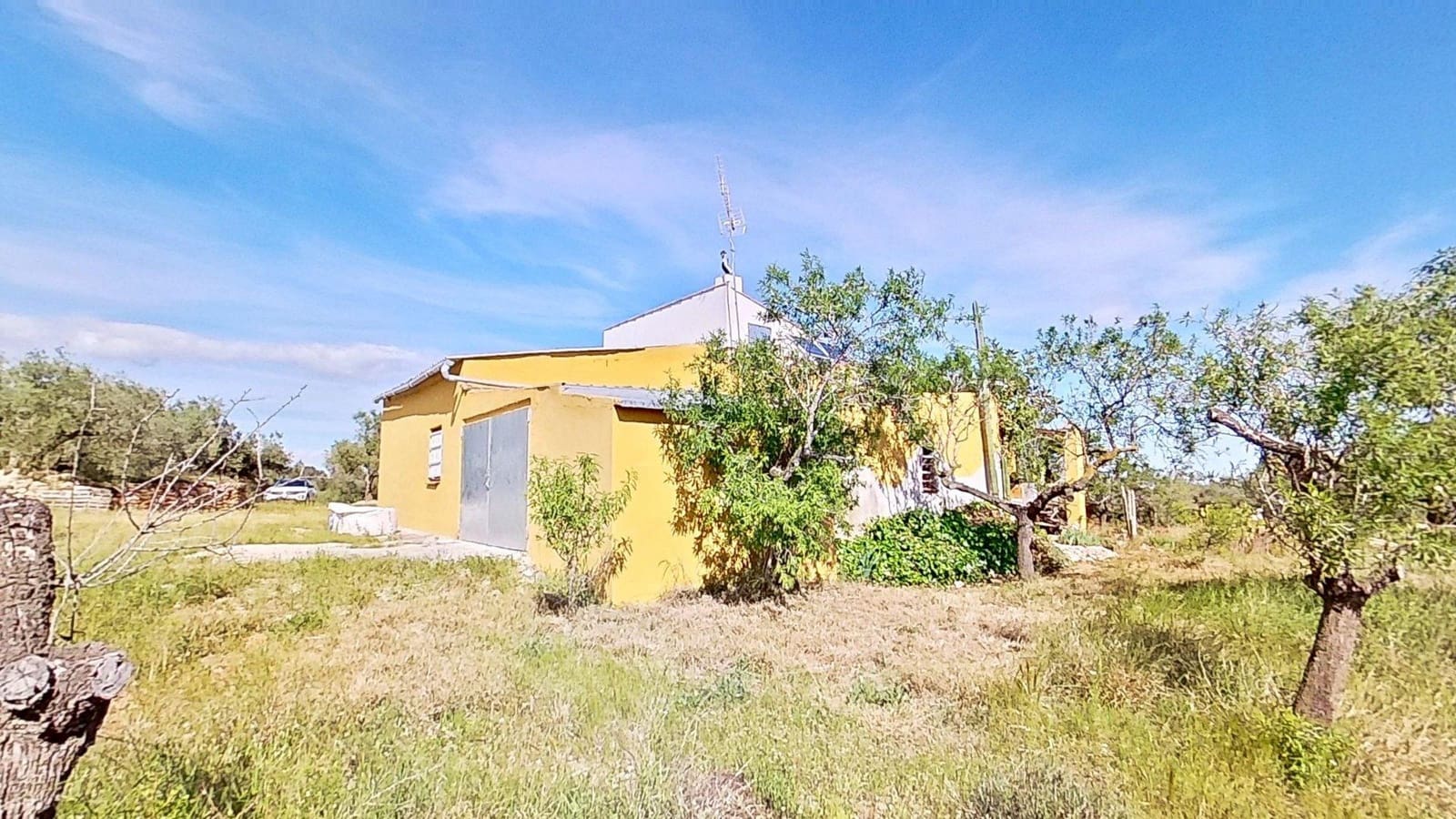 2 chambre Finca/Maison de Campagne à vendre à L'Aldea avec garage - 145 000 € (Ref: 9789917)