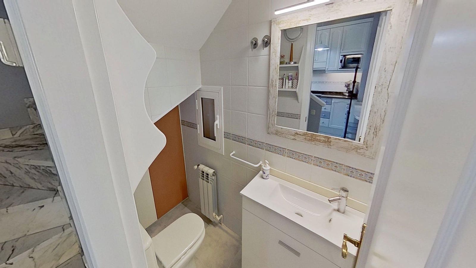 4 soveværelse Byhus til salg i L'Ampolla med garage - € 295.000 (Ref: 9799933)