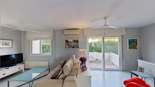 4 soveværelse Byhus til salg i L'Ampolla med garage - € 295.000 (Ref: 9799933)