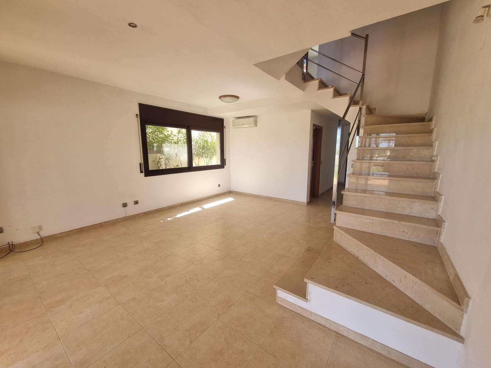 3 slaapkamer Huis te koop in L'Ampolla met zwembad garage - € 395.000 (Ref: 9889562)