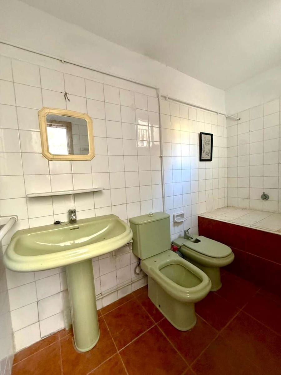 3 slaapkamer Huis te koop in Salobrena - € 150.000 (Ref: 10003497)