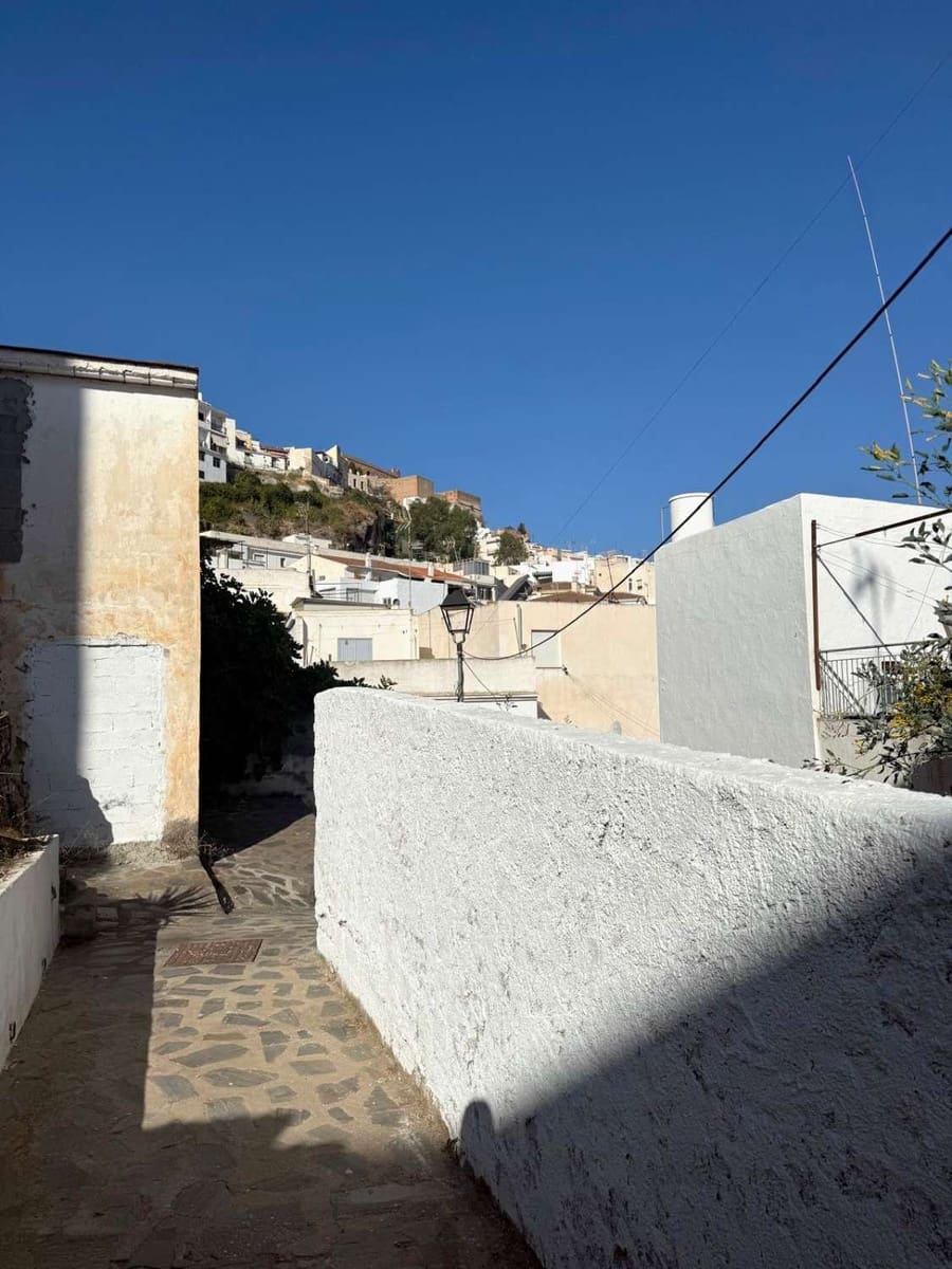 3 slaapkamer Huis te koop in Salobrena - € 150.000 (Ref: 10003497)