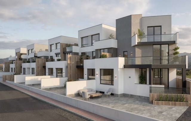 3 soveværelse Rækkehus til salg i Salobreña med swimmingpool garage - € 711.000 (Ref: 10023642)