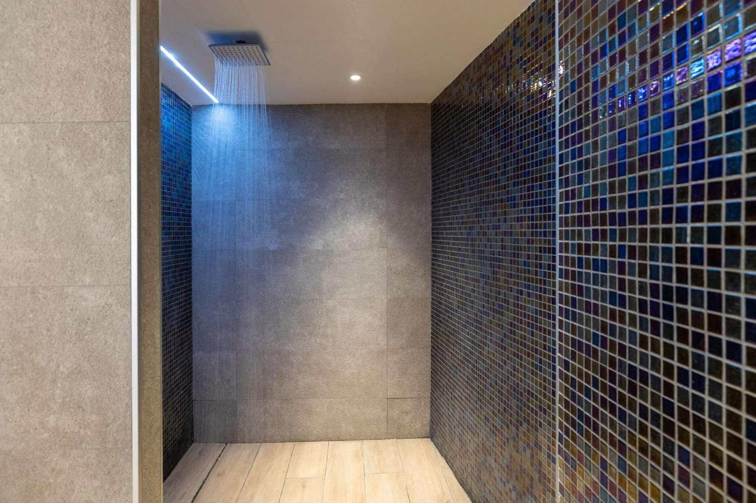 3 slaapkamer Appartement te koop in Salobrena met zwembad garage - € 379.000 (Ref: 10034981)