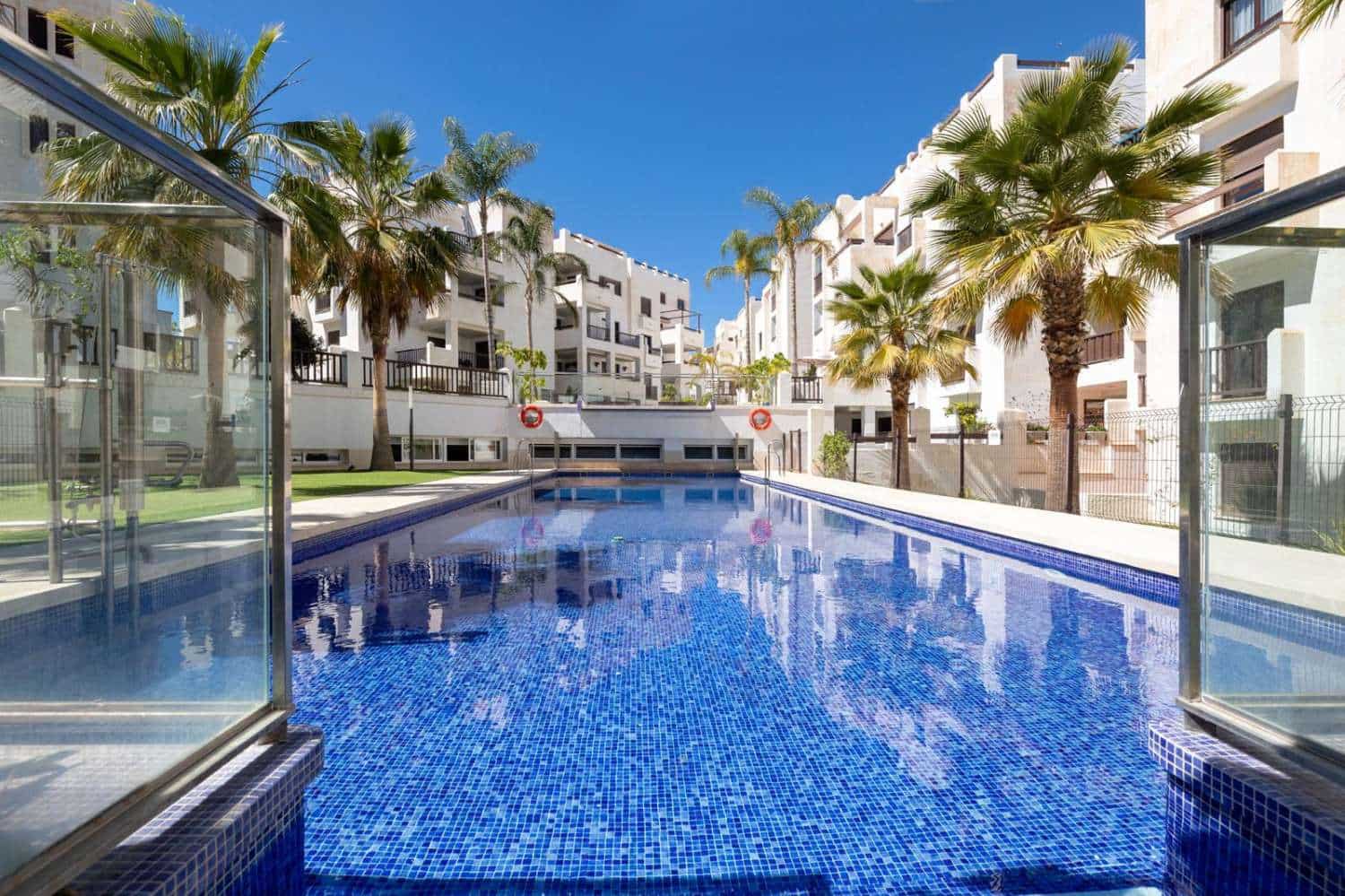 3 slaapkamer Appartement te koop in Salobrena met zwembad garage - € 379.000 (Ref: 10034981)