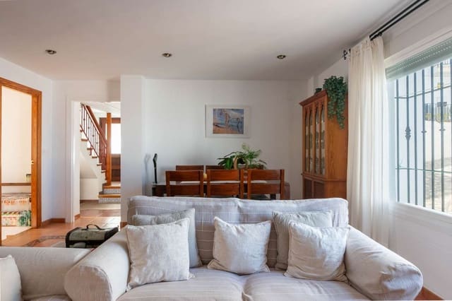 5 chambre Maison de Ville à vendre à Salobreña avec garage - 390 000 € (Ref: 10037831)
