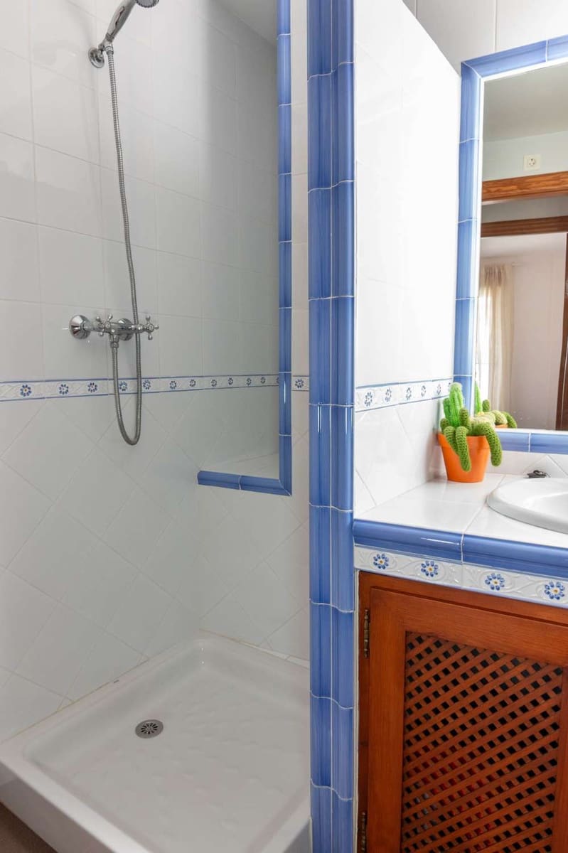 5 chambre Maison de Ville à vendre à Salobrena avec garage - 390 000 € (Ref: 10037831)