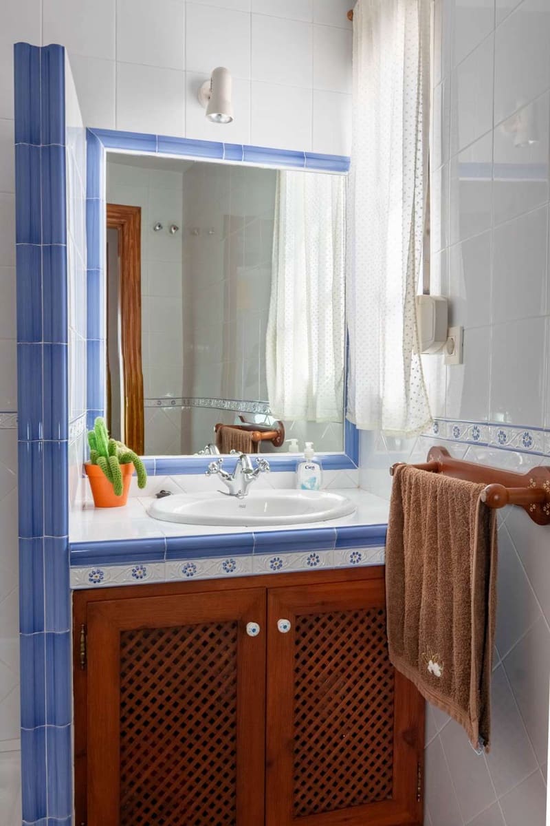 5 chambre Maison de Ville à vendre à Salobrena avec garage - 390 000 € (Ref: 10037831)