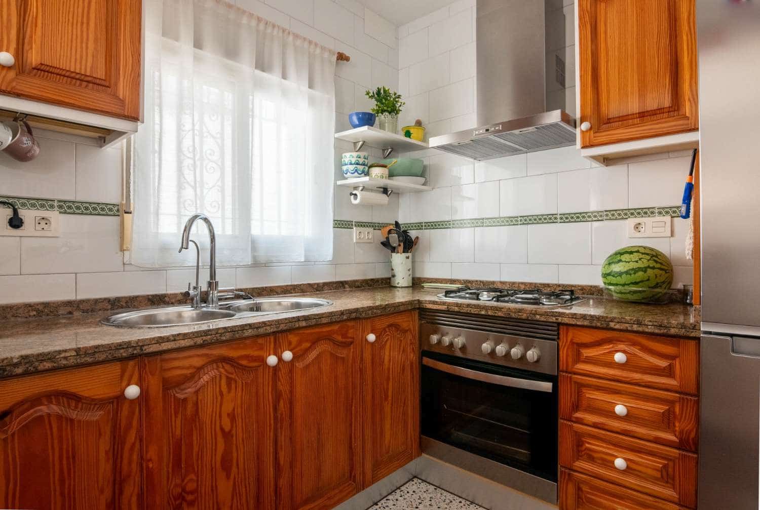 5 chambre Maison de Ville à vendre à Salobrena avec garage - 390 000 € (Ref: 10037831)