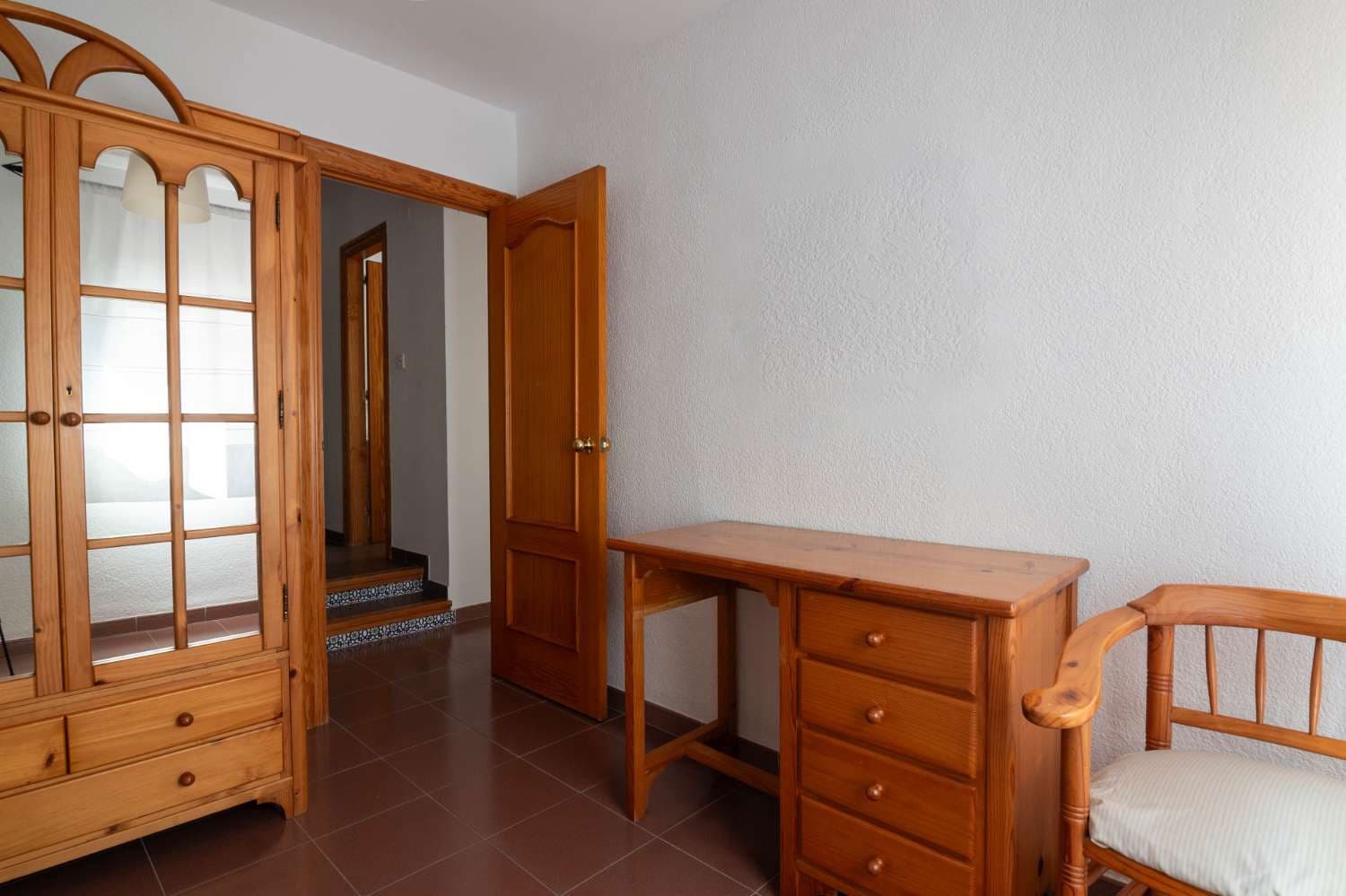 5 chambre Maison de Ville à vendre à Salobrena avec garage - 390 000 € (Ref: 10037831)