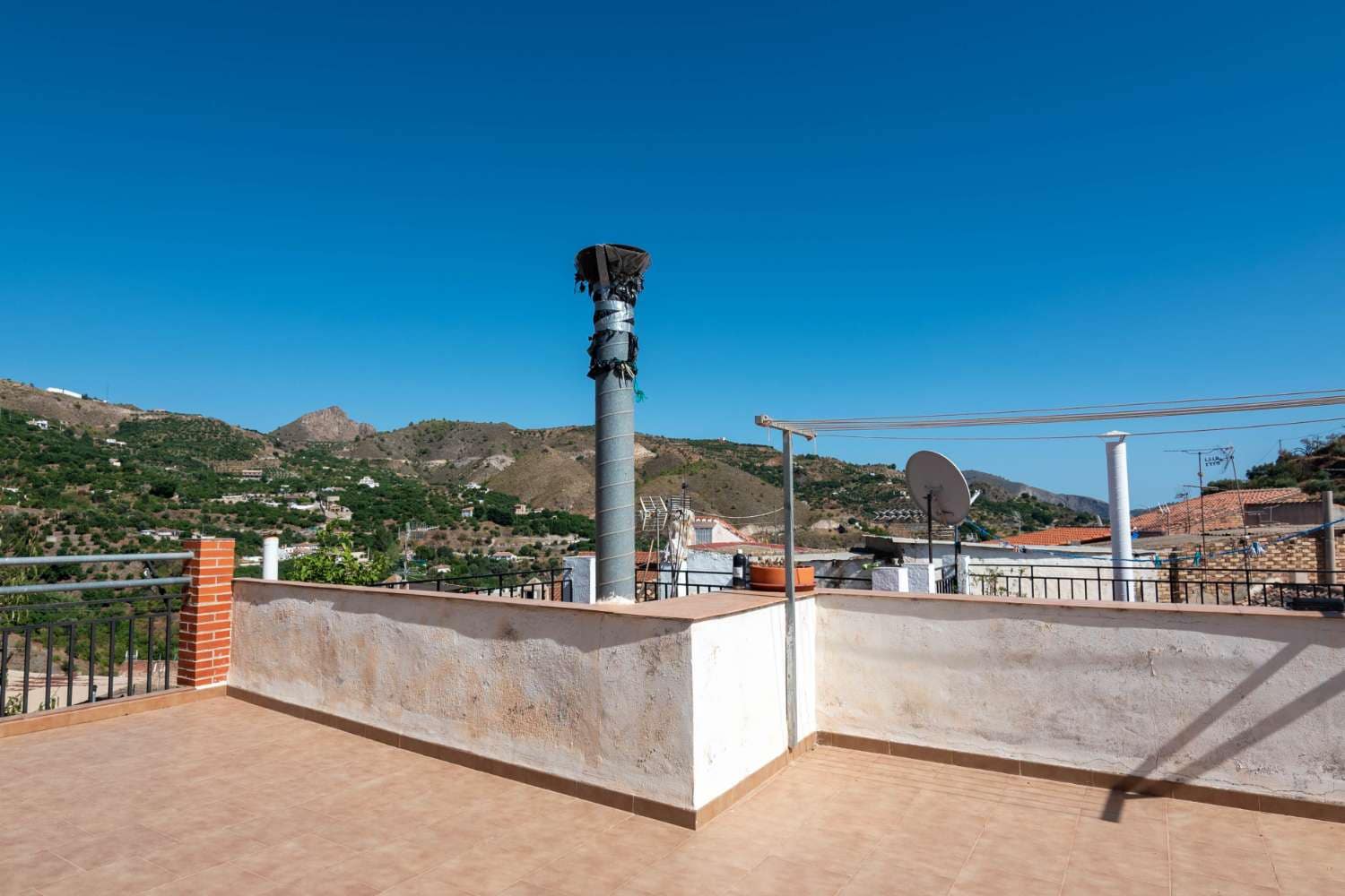 3 quarto Casa em Banda para venda em Los Guajares - 83 000 € (Ref: 10040692)