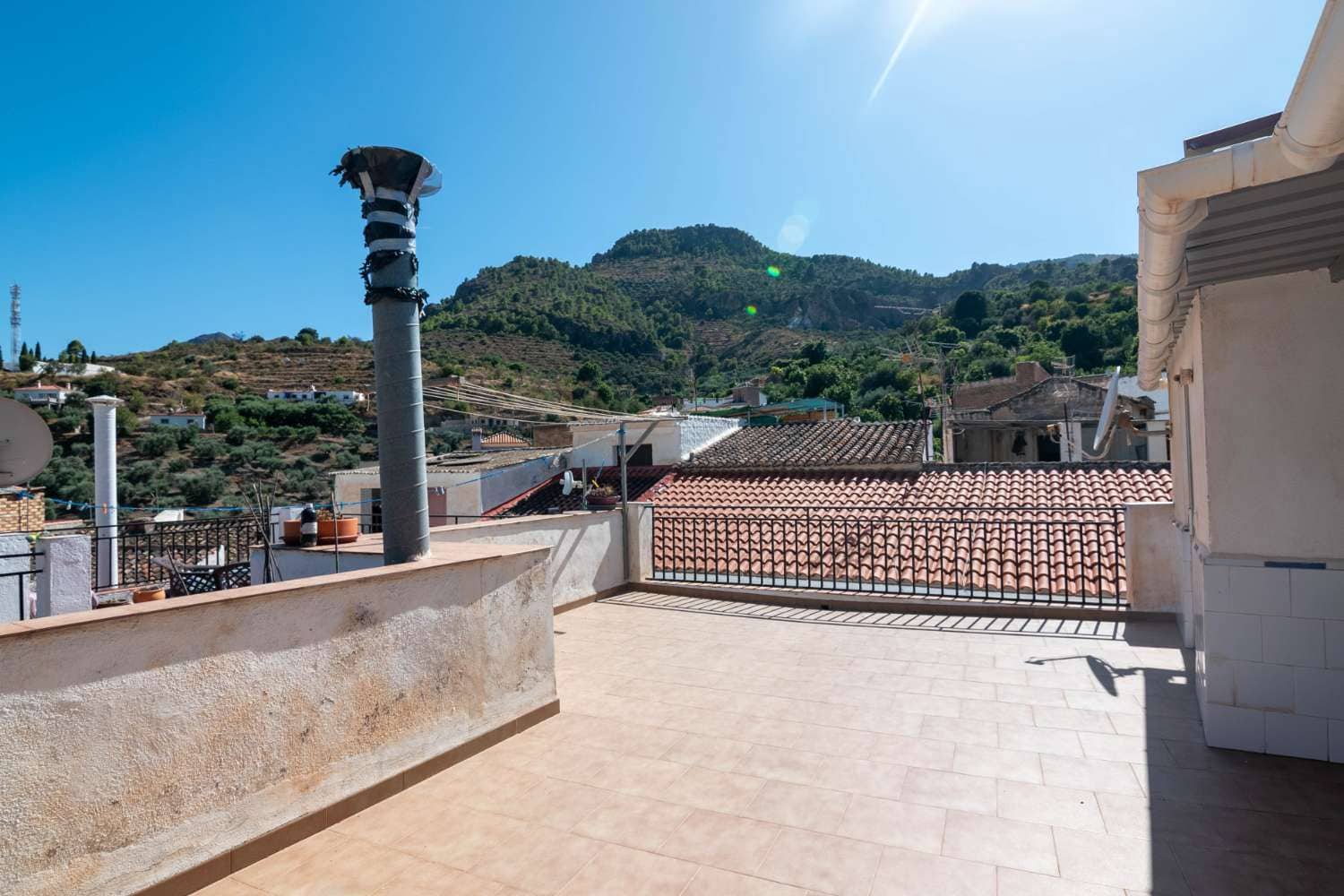 3 quarto Casa em Banda para venda em Los Guajares - 83 000 € (Ref: 10040692)