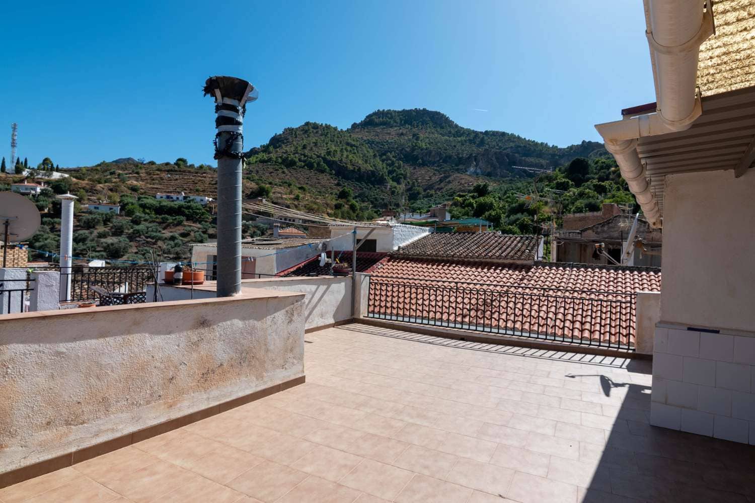 3 quarto Casa em Banda para venda em Los Guajares - 83 000 € (Ref: 10040692)