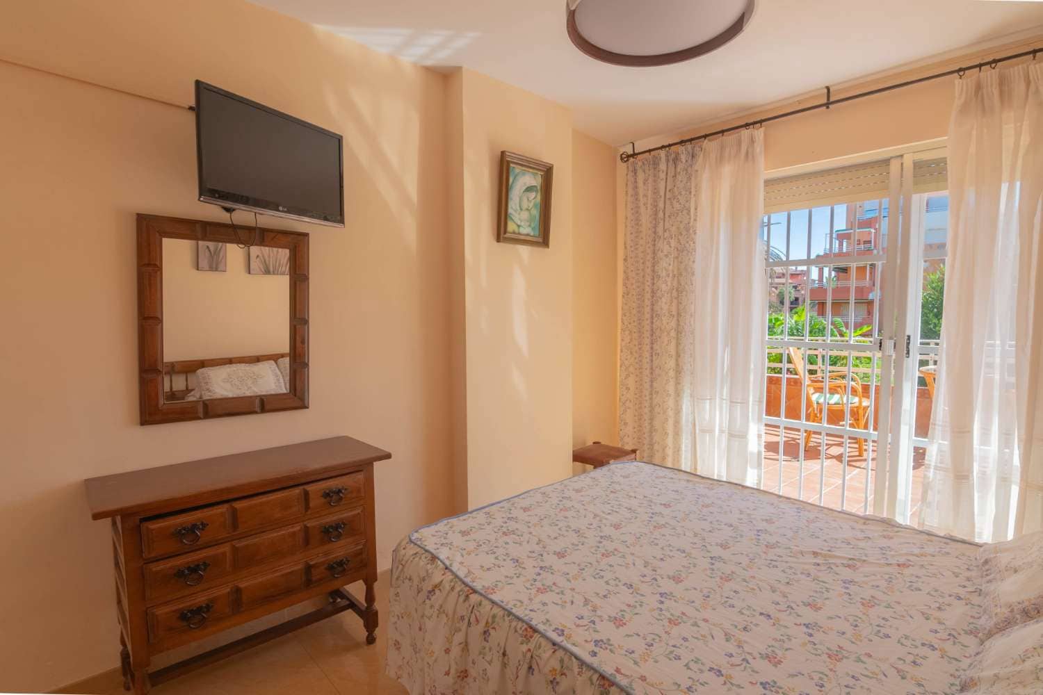 2 sovrum Lägenhet att hyra i Salobrena med pool garage - 750 € (Ref: 10101866)