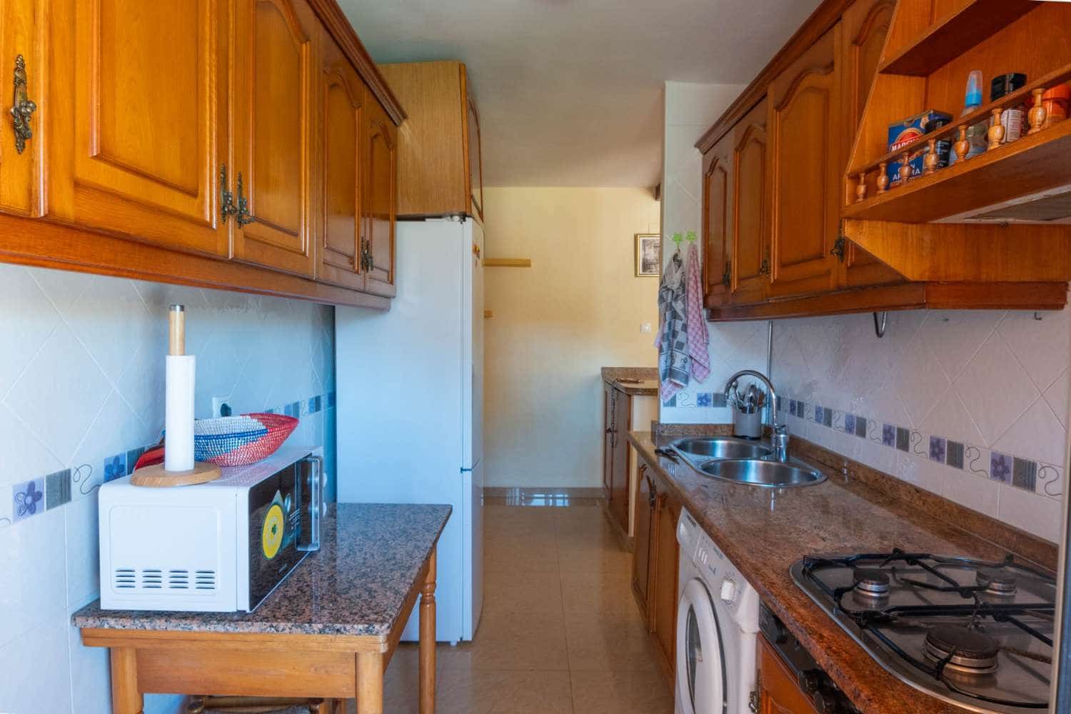 2 sovrum Lägenhet att hyra i Salobrena med pool garage - 750 € (Ref: 10101866)