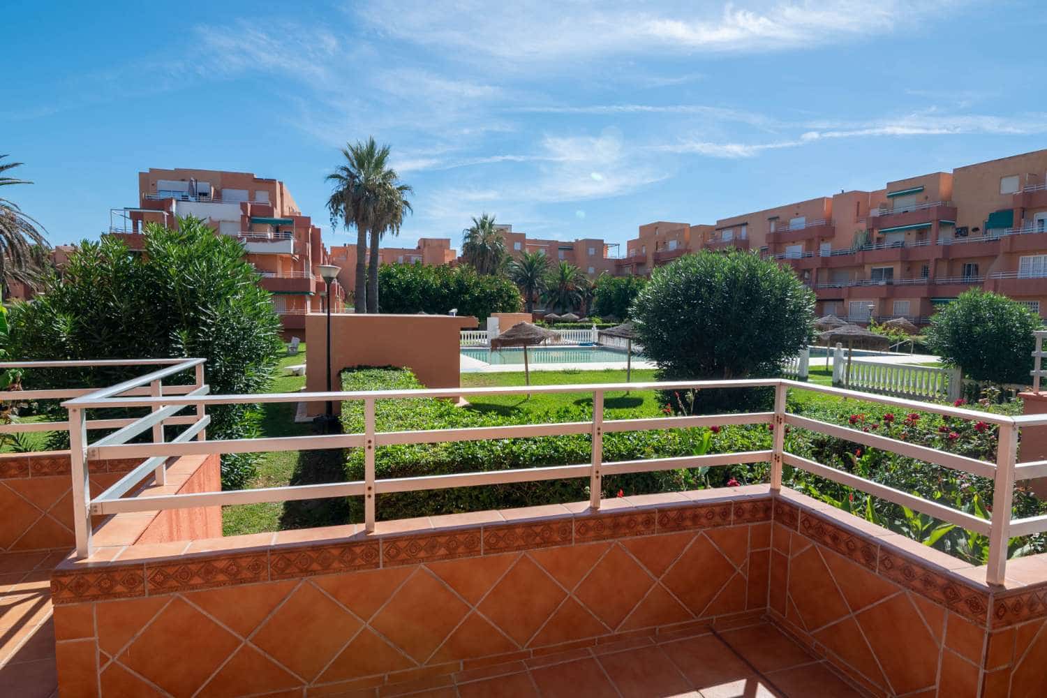 2 sovrum Lägenhet att hyra i Salobrena med pool garage - 750 € (Ref: 10101866)
