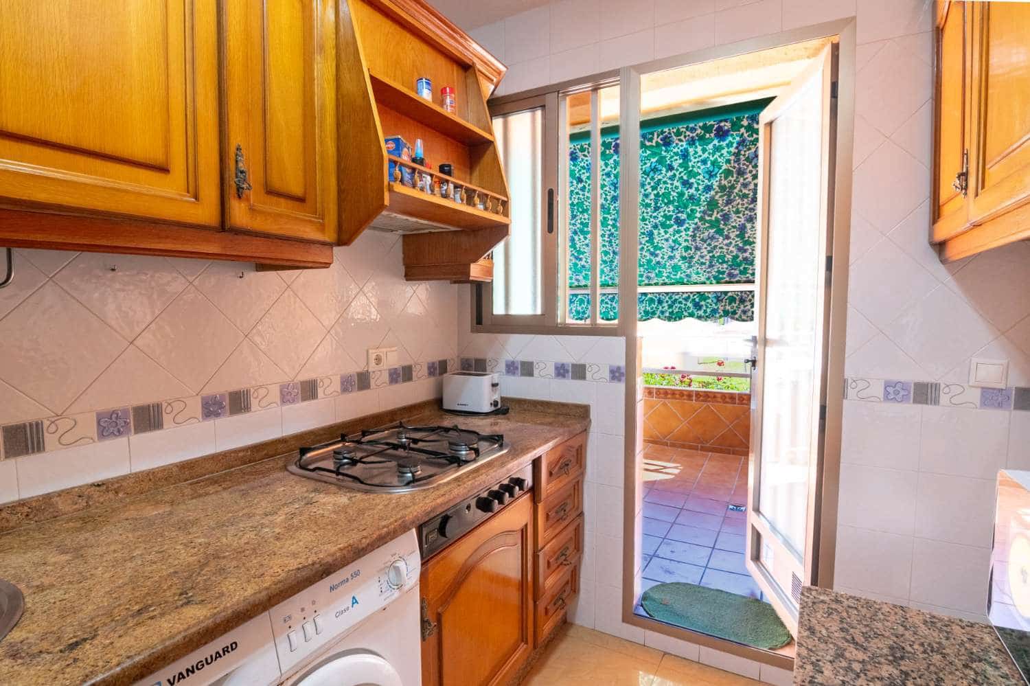 2 sovrum Lägenhet att hyra i Salobrena med pool garage - 750 € (Ref: 10101866)