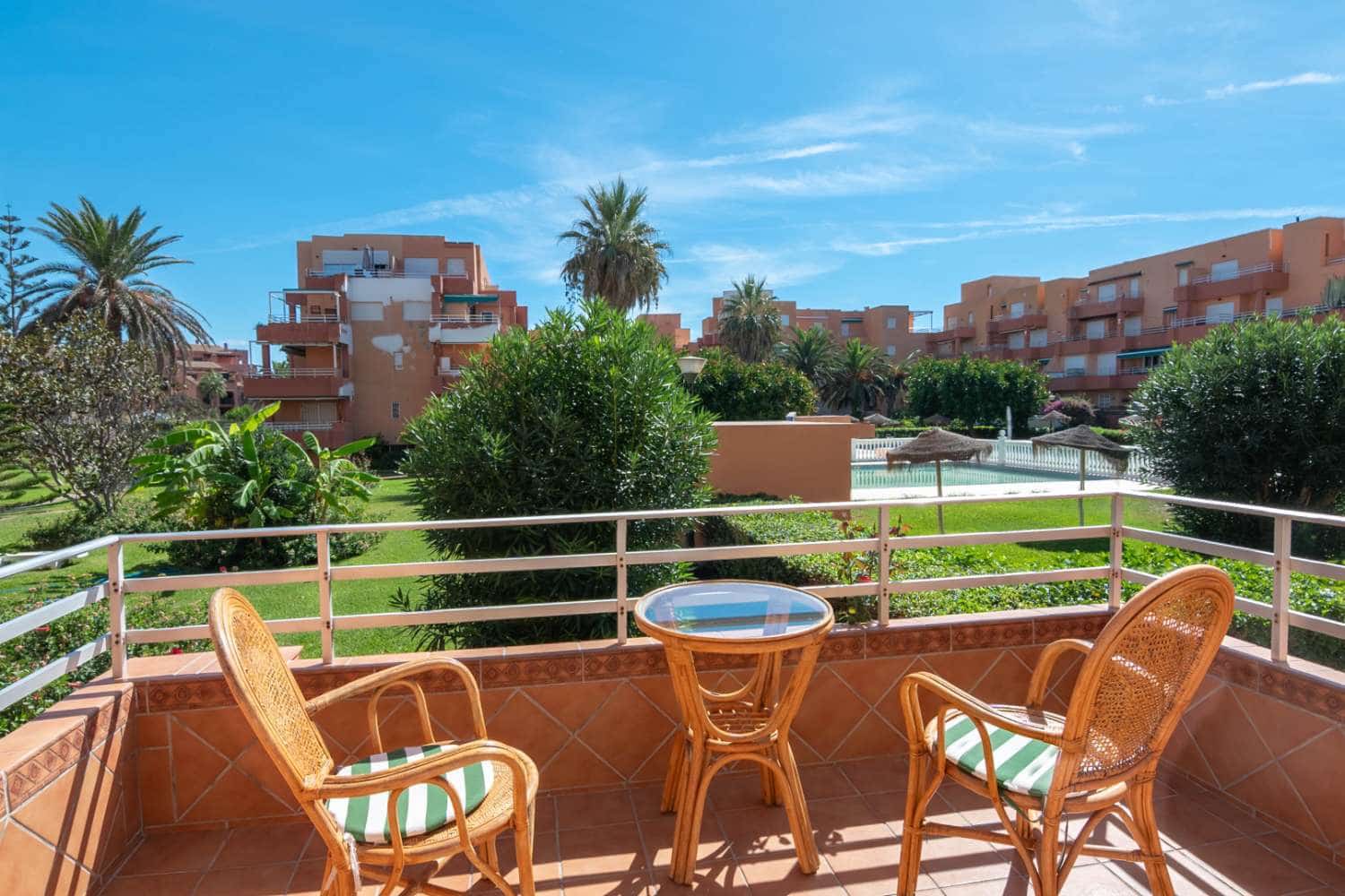 2 sovrum Lägenhet att hyra i Salobrena med pool garage - 750 € (Ref: 10101866)