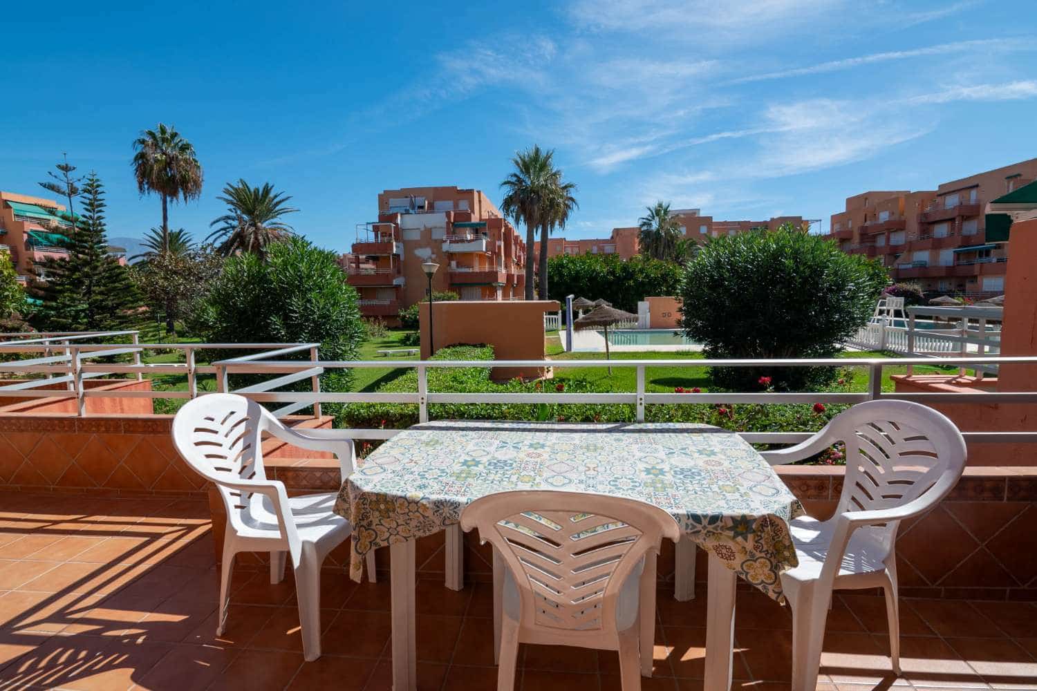 2 sovrum Lägenhet att hyra i Salobrena med pool garage - 750 € (Ref: 10101866)