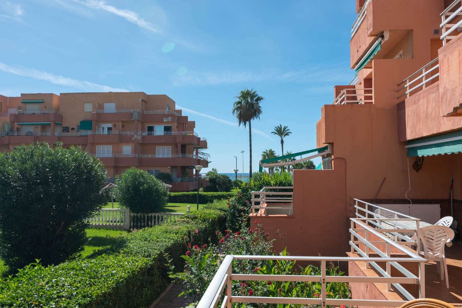 2 sovrum Lägenhet att hyra i Salobrena med pool garage - 750 € (Ref: 10101866)