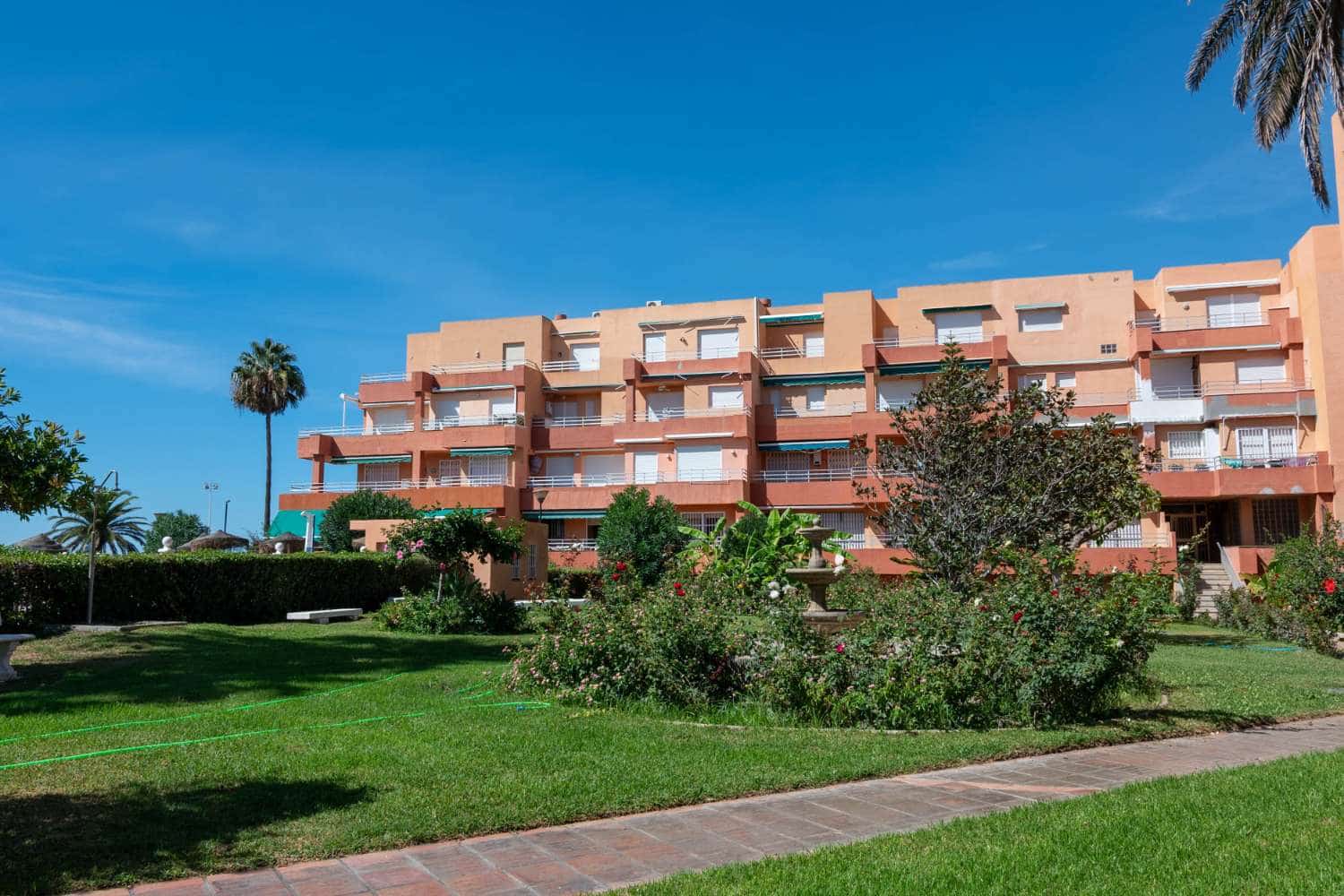 2 sovrum Lägenhet att hyra i Salobrena med pool garage - 750 € (Ref: 10101866)