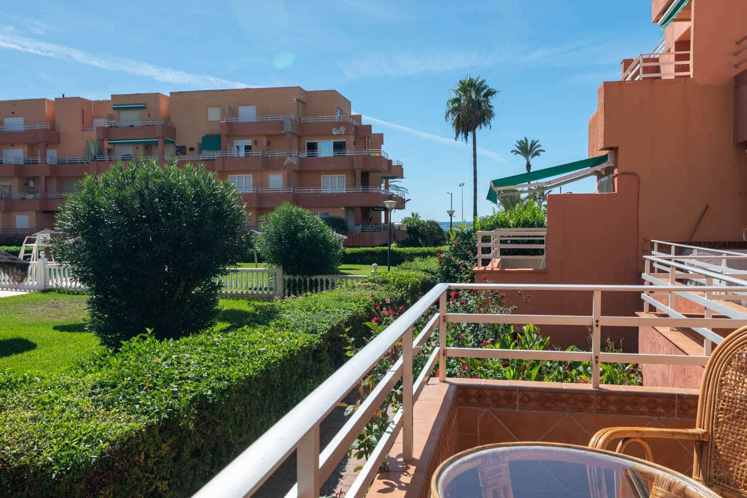 2 sovrum Lägenhet att hyra i Salobrena med pool garage - 750 € (Ref: 10101866)