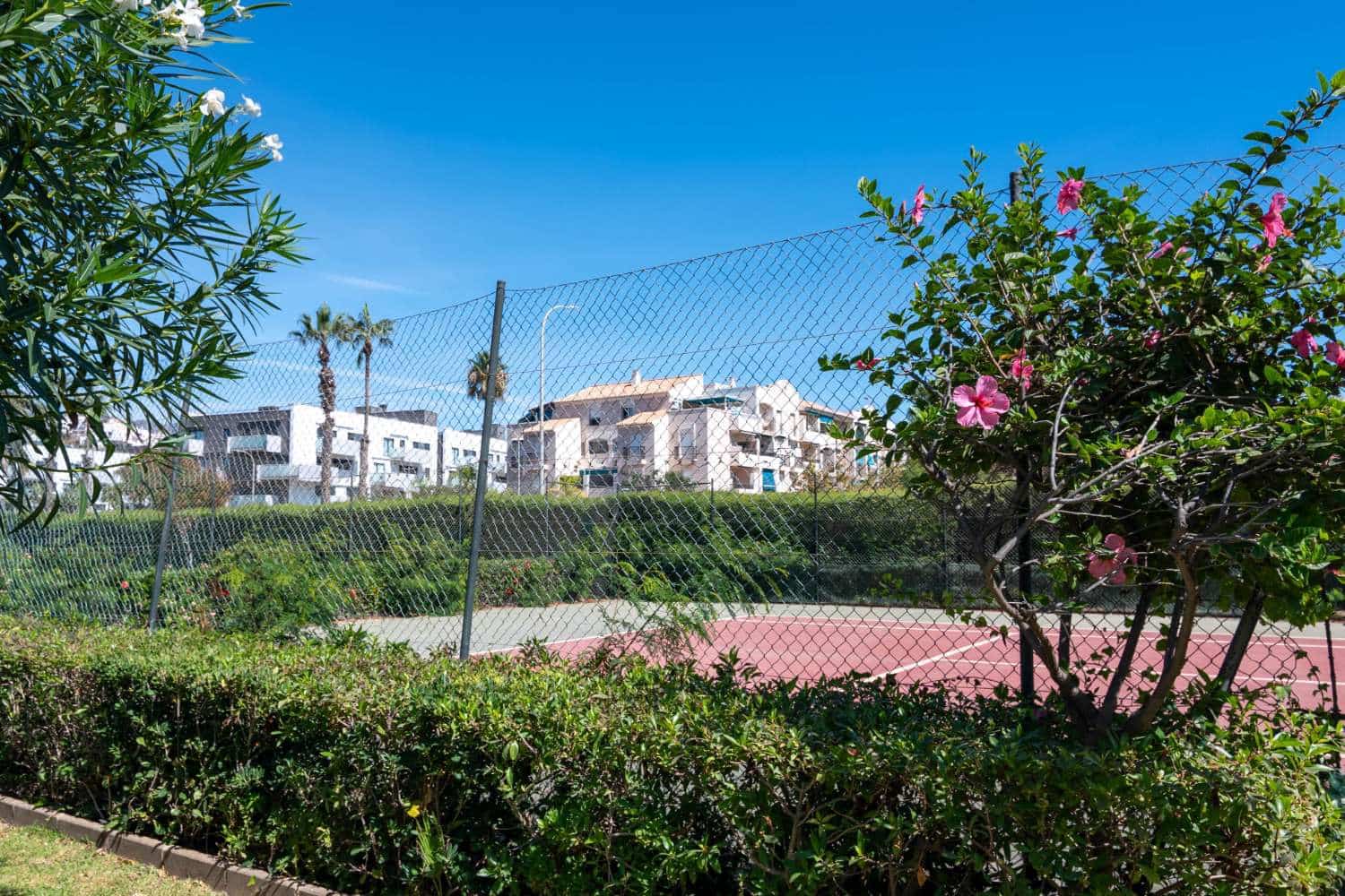 2 sovrum Lägenhet att hyra i Salobrena med pool garage - 750 € (Ref: 10101866)